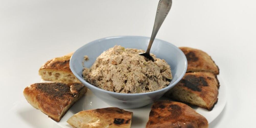 Рецепт закуски из лаваша с соусом из перца