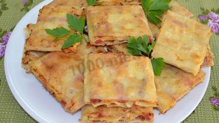 Жареный лаваш с начинкой на сковороде