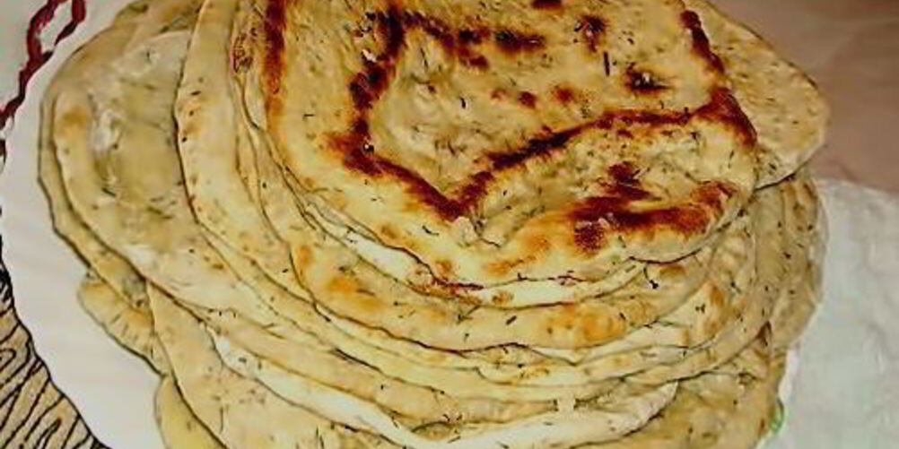 Рецепт домашних лепешек с укропом и чесноком