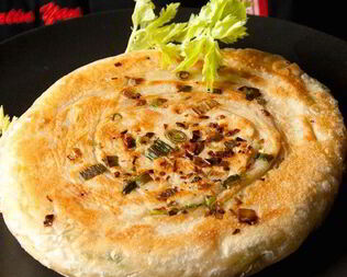 Китайские лепешки с зеленым луком