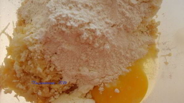 лепешки картофельно-творожные с тмином и травами