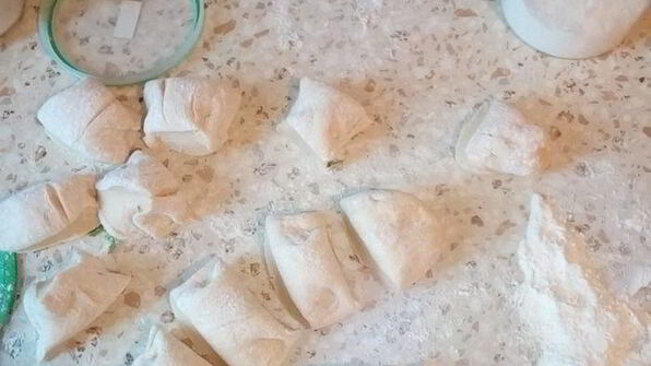 лепешки с творогом и кинзой