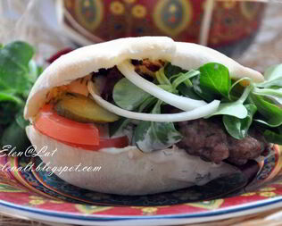 Пита с начинкой и без