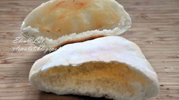 пита с начинкой и без