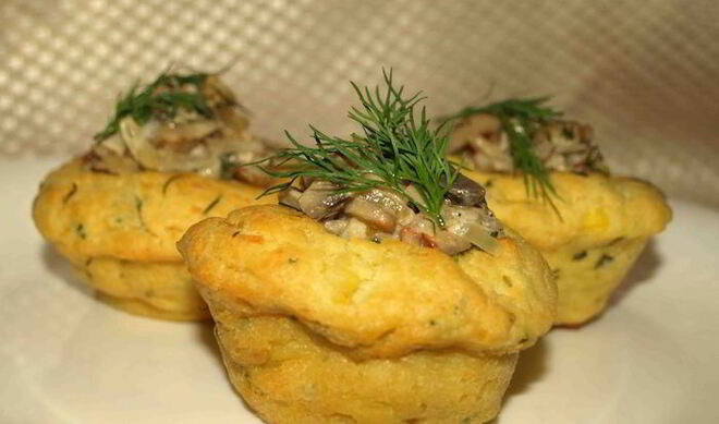 Картофельные маффины с грибной начинкой