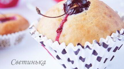 Маффины с черешней