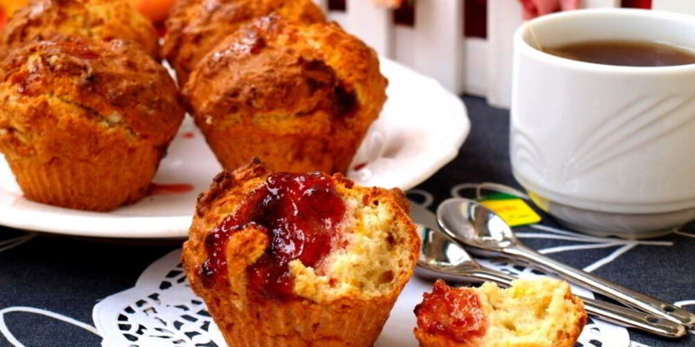 Рецепт маффинов с джемом на сметане