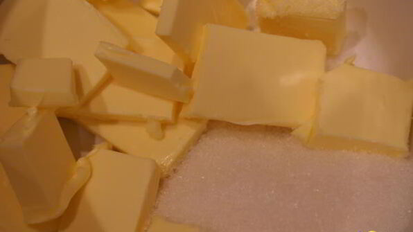 маффины с малиновым кремом и шоколадом