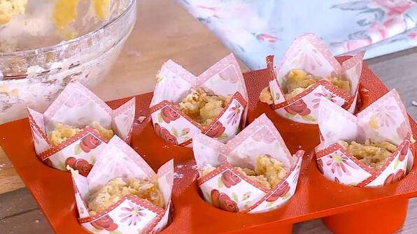 марципановые маффины с курагой