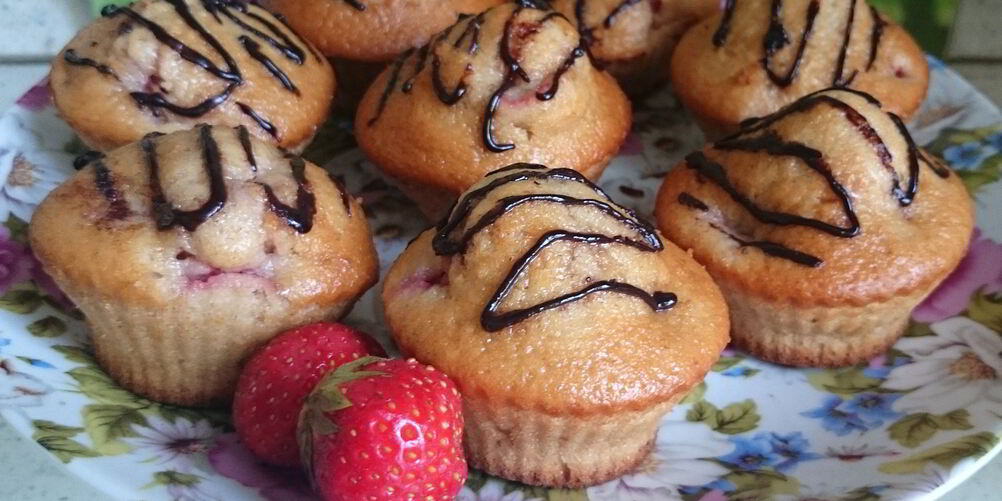 Рецепт мятных маффинов с клубникой