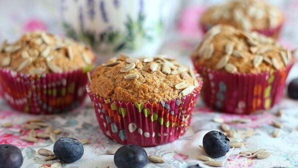 ореховые маффины с отрубями и семечками