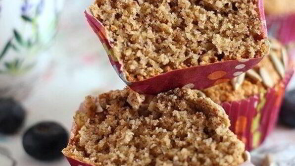 ореховые маффины с отрубями и семечками