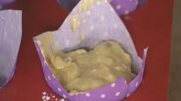 сливочные маффины с клюквой и вишней