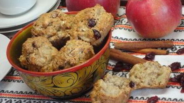 яблочные маффины с вишней