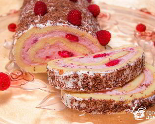 Малиновый рулет