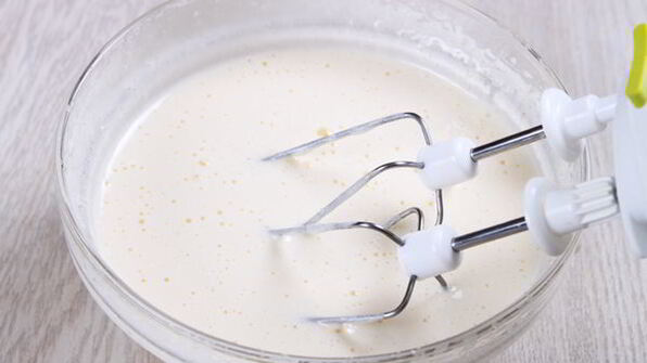 манник с черной смородиной