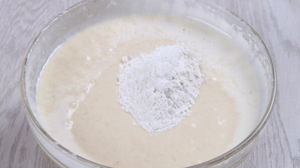 манник с черной смородиной