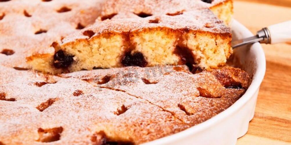 Рецепт манника с вишней на кефире