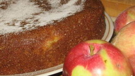 Манник с яблоками в мультиварке