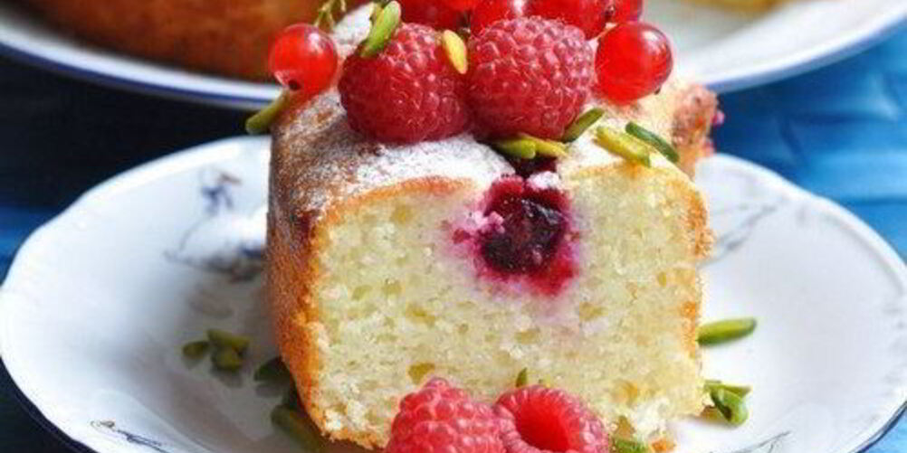 Рецепт манника творожного с ягодами