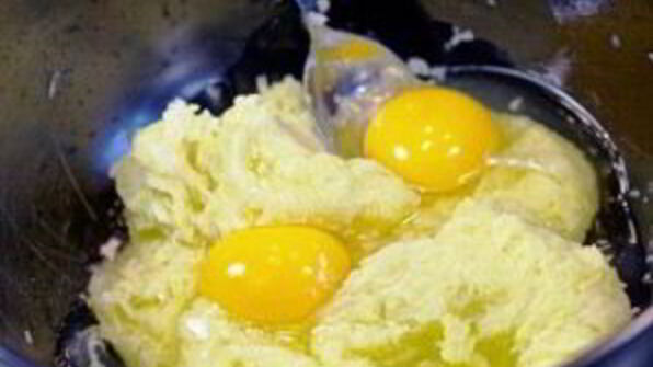 кабачковые оладьи с козьим сыром