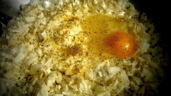 оладушки из китайской капусты с брынзой