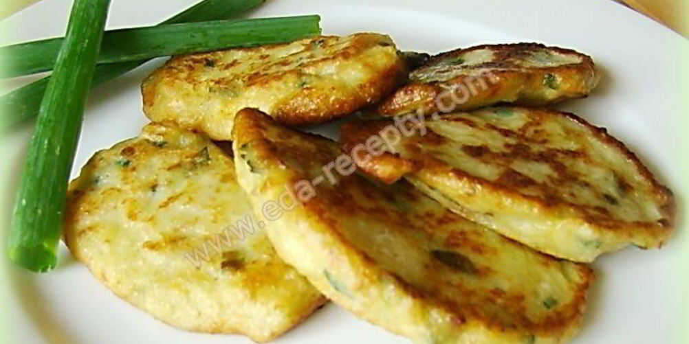 Рецепт оладий из кабачков с сыром и чесноком