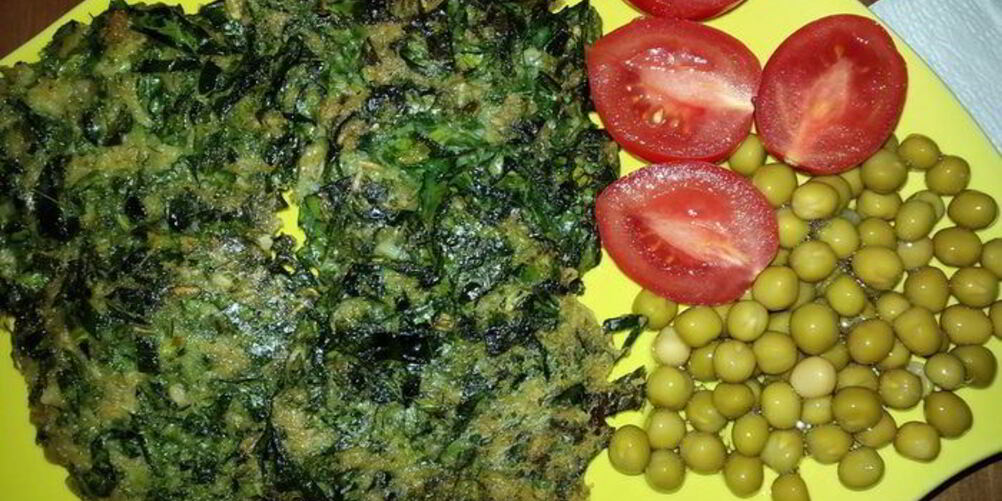 Рецепт оладий из листовой капусты с овсяными хлопьями и зеленью