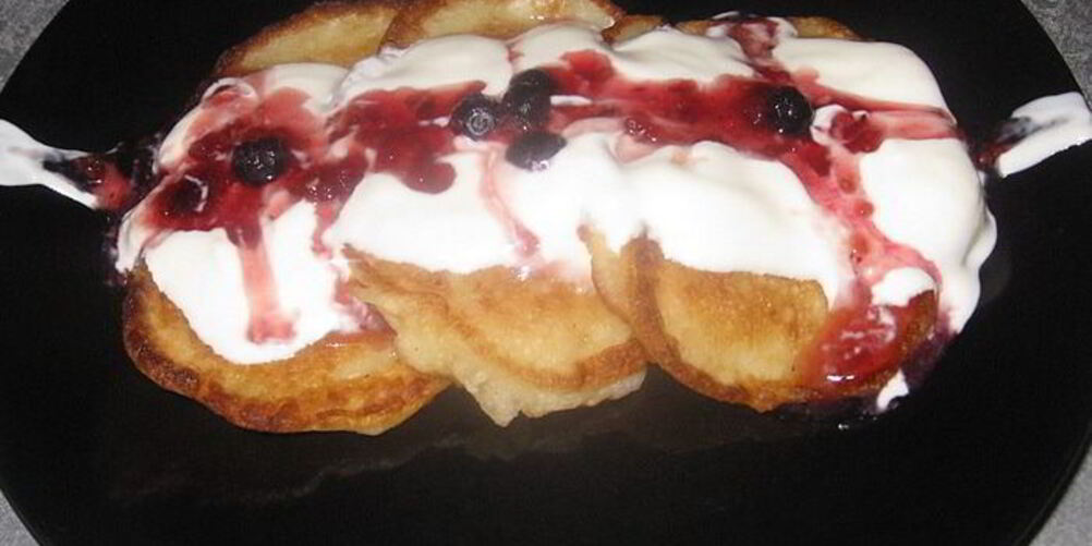 Рецепт оладий на кефире с яблоком