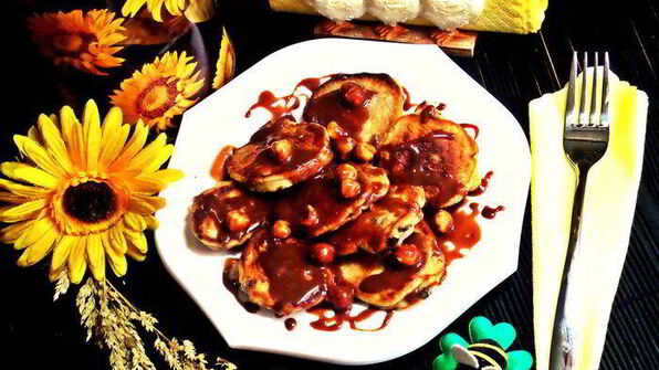 оладьи с черникой и шоколадом