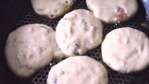 оладьи с сыром и колбасой