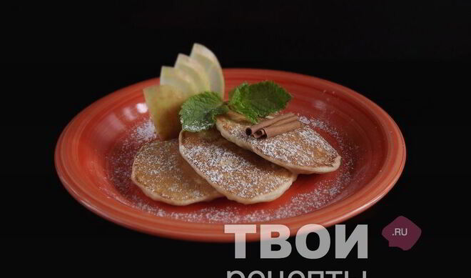 Оладьи с яблоком