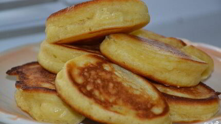 Пышные оладьи на дрожжах