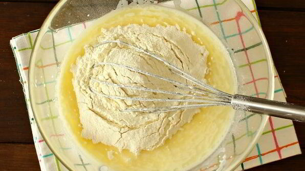 пышные оладьи на кефире с разрыхлителем