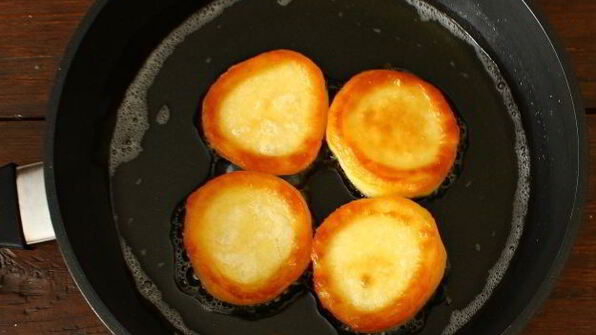 пышные оладьи на кефире с разрыхлителем