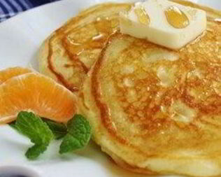 Пышные оладьи на кислом молоке