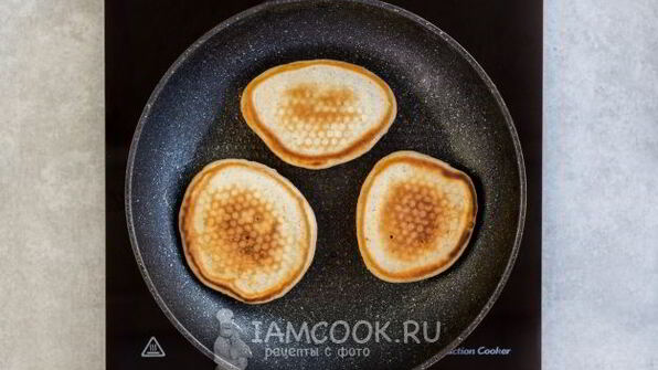 пышные оладьи на молоке без дрожжей