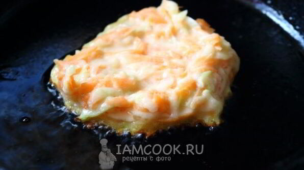 сладкие оладьи из кабачков и моркови