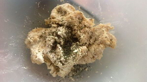 греческое печенье с брынзой и тимьяном