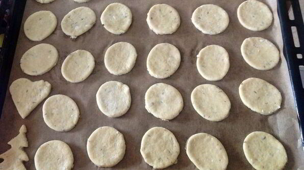 греческое печенье с брынзой и тимьяном