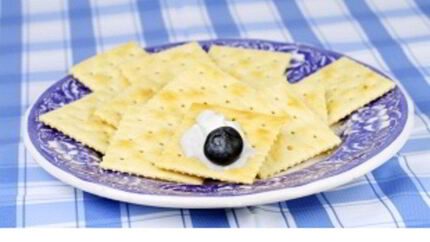 Хрустящие соленые крекеры