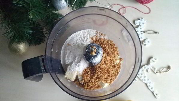 новогоднее печенье с арахисом