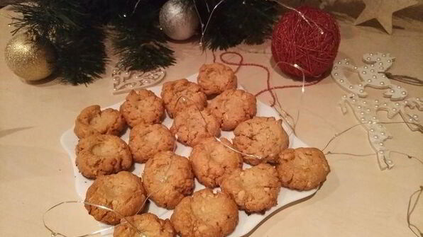 новогоднее печенье с арахисом