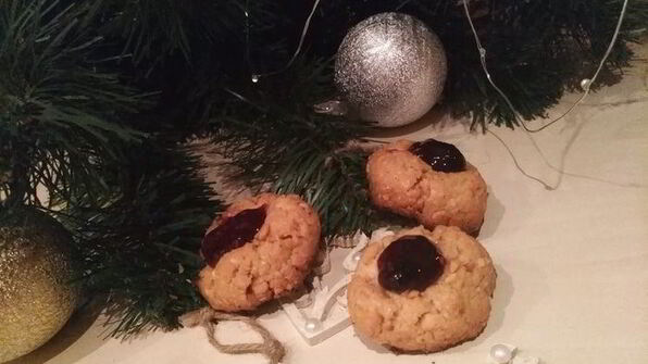 новогоднее печенье с арахисом