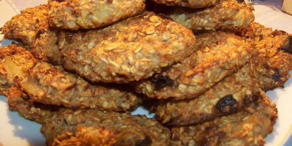 Рецепт овсяного печенья с яблоками и ананасами
