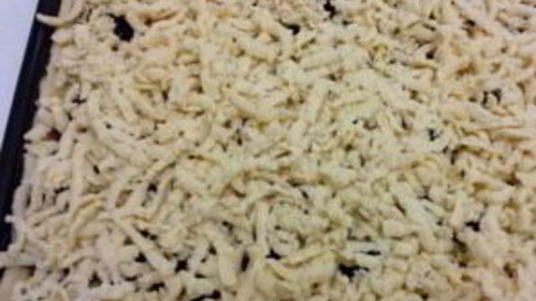 печенье с вареньем и крошкой