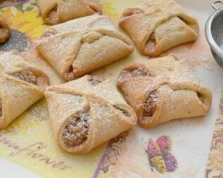 Песочные конвертики с грецкими орехами