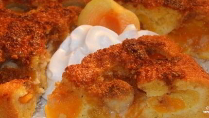 Абрикосовый пирог с марципаном