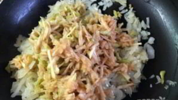 луково-яблочный пирог