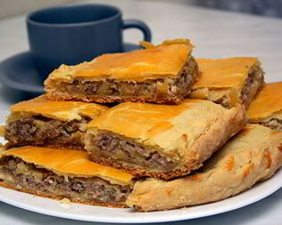 Мясной пирог быстрый